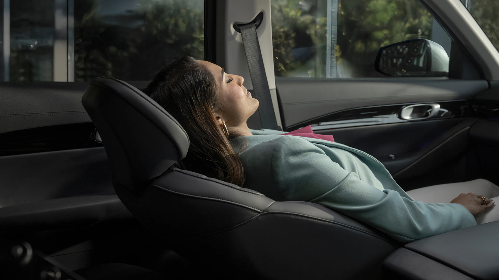 Inside the Geely E5