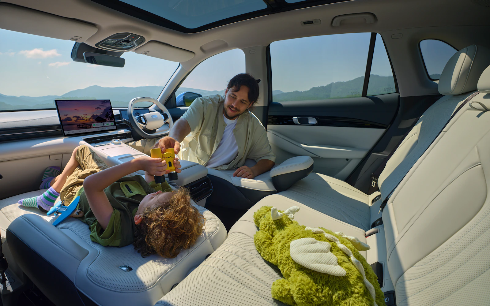 Inside the Geely E5 EM-i